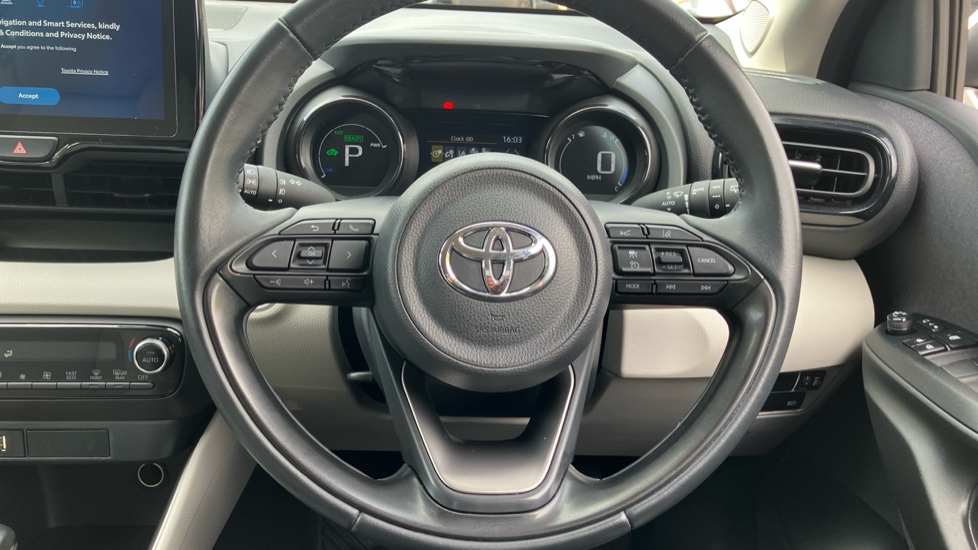 Toyota Yaris 1.5 Hybrid Excel 5dr CVT Hybrid Hatchback - Image 10