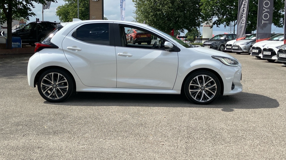 Toyota Yaris 1.5 Hybrid Excel 5dr CVT Hybrid Hatchback - Image 23