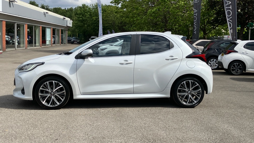 Toyota Yaris 1.5 Hybrid Excel 5dr CVT Hybrid Hatchback - Image 24