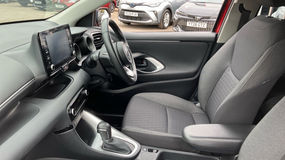 Toyota Yaris 1.5 Hybrid Design 5dr CVT Hybrid Hatchback - Image 5