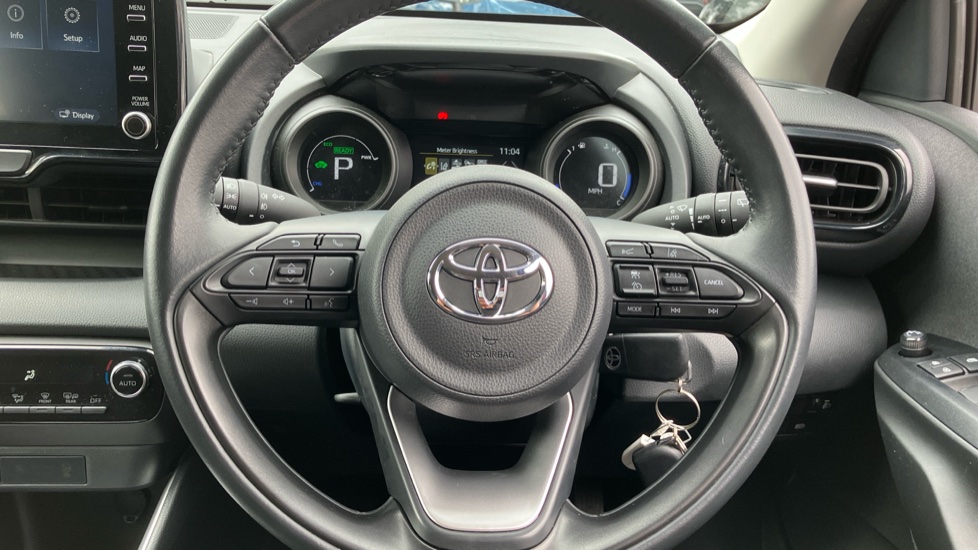 Toyota Yaris 1.5 Hybrid Design 5dr CVT Hybrid Hatchback - Image 10