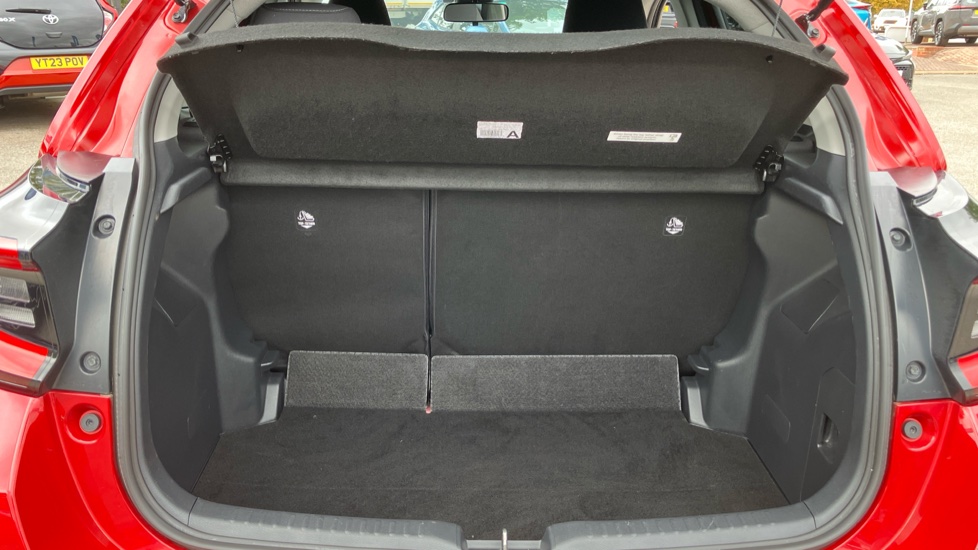 Toyota Yaris 1.5 Hybrid Design 5dr CVT Hybrid Hatchback - Image 13