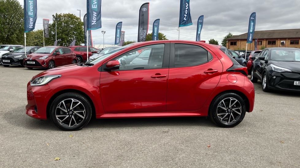 Toyota Yaris 1.5 Hybrid Design 5dr CVT Hybrid Hatchback - Image 24