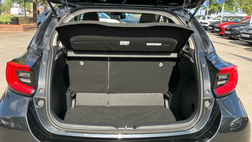Toyota Yaris 1.5 Hybrid Excel 5dr CVT Hybrid Hatchback - Image 13