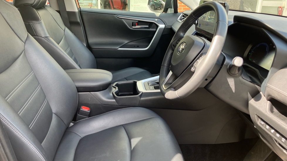 Toyota RAV4 2.5 VVT-i Hybrid Excel 5dr CVT 2WD Hybrid Estate - Image 12