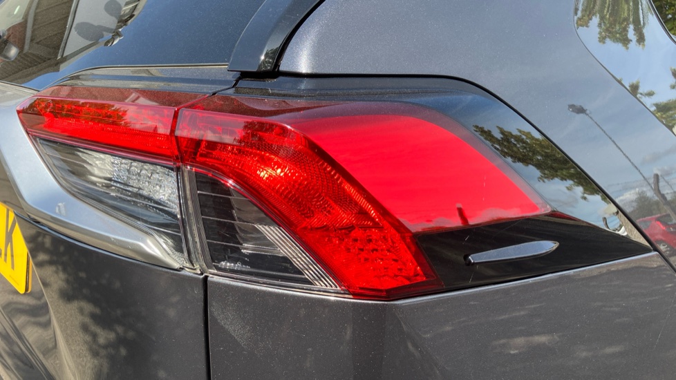 Toyota RAV4 2.5 VVT-i Hybrid Excel 5dr CVT 2WD Hybrid Estate - Image 21