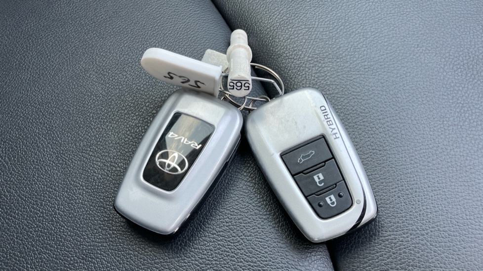 Toyota RAV4 2.5 VVT-i Hybrid Excel 5dr CVT 2WD Hybrid Estate - Image 28