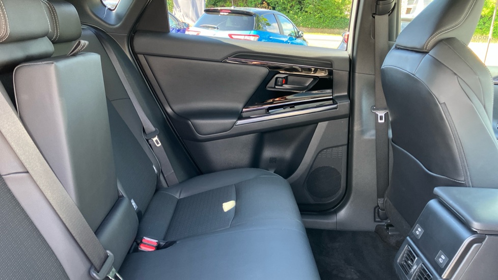 Toyota bZ4X 150kW Vision 71.4kWh 5dr Auto Electric Hatchback - Image 8