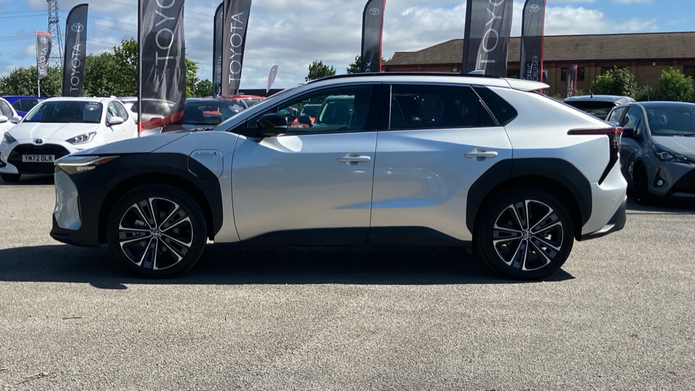 Toyota bZ4X 150kW Vision 71.4kWh 5dr Auto Electric Hatchback - Image 24