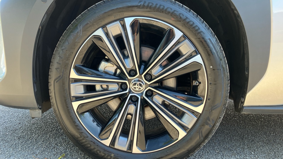 Toyota bZ4X 150kW Vision 71.4kWh 5dr Auto Electric Hatchback - Image 25