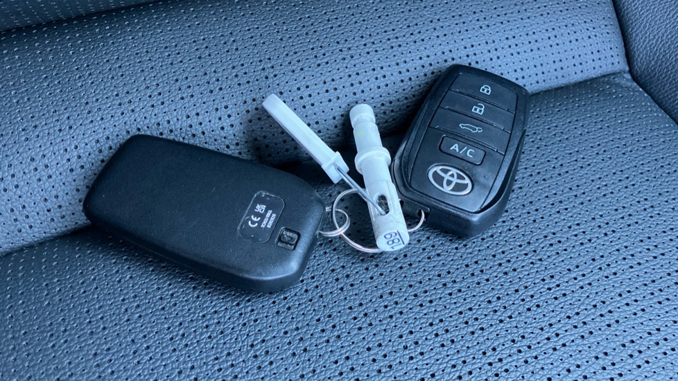 Toyota bZ4X 150kW Vision 71.4kWh 5dr Auto Electric Hatchback - Image 28