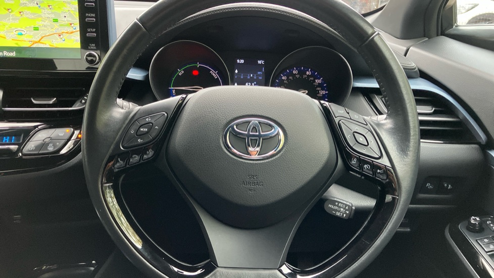 Toyota C-HR 1.8 Hybrid Design 5dr CVT Hybrid Hatchback - Image 10