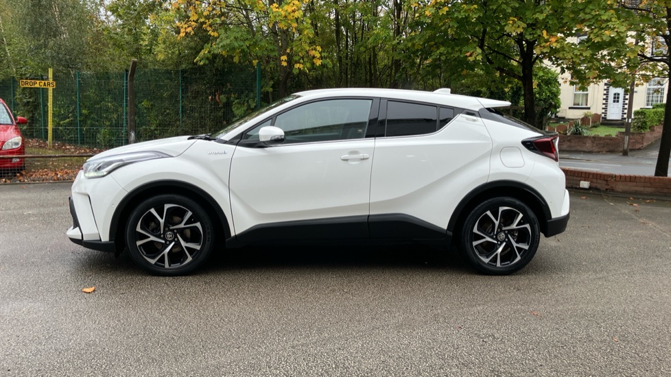 Toyota C-HR 1.8 Hybrid Design 5dr CVT Hybrid Hatchback - Image 24