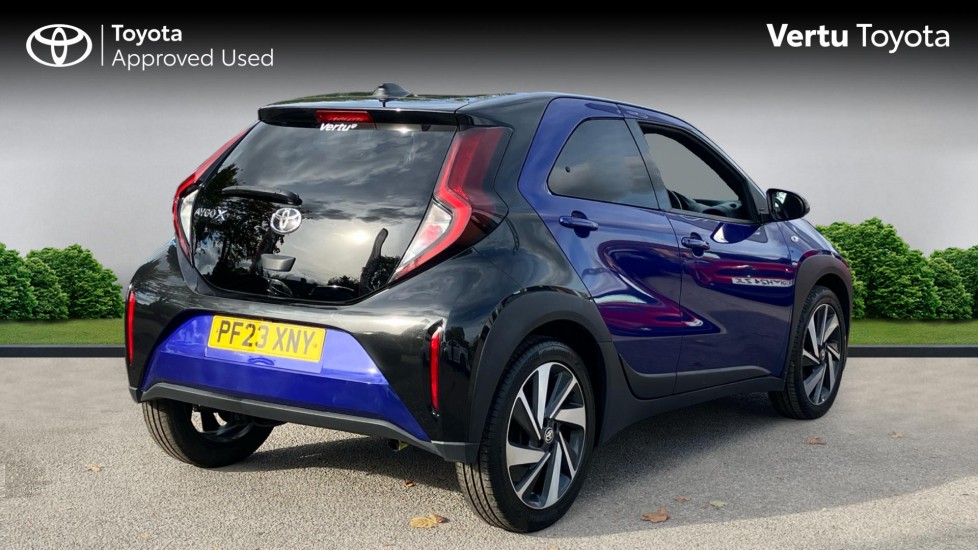 Toyota Aygo X 1.0 VVT-i Edge 5dr Auto Petrol Hatchback - Image 2