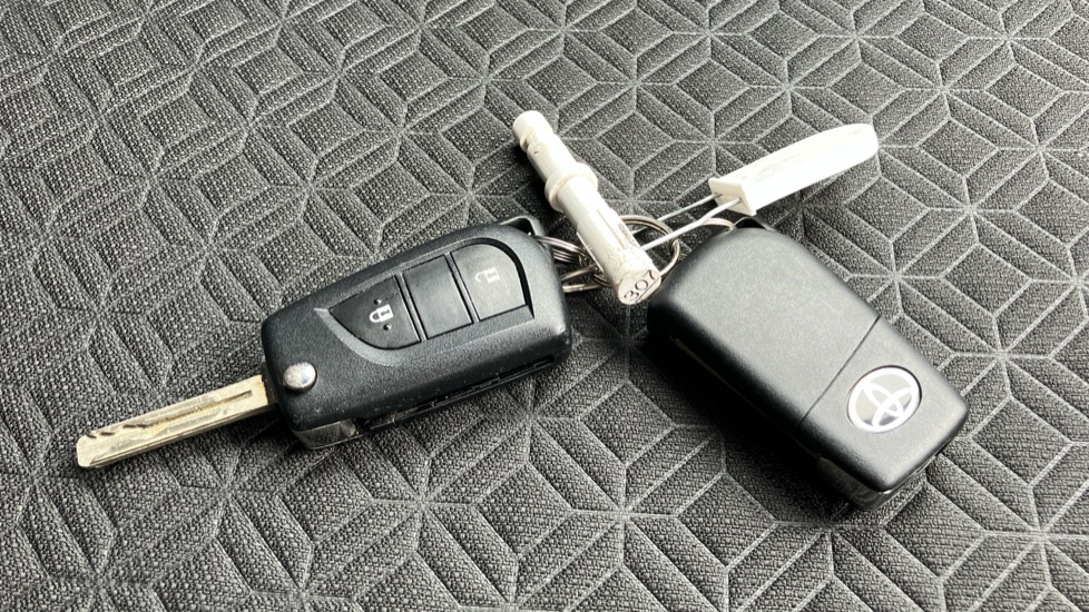Toyota Aygo X 1.0 VVT-i Edge 5dr Petrol Hatchback - Image 28