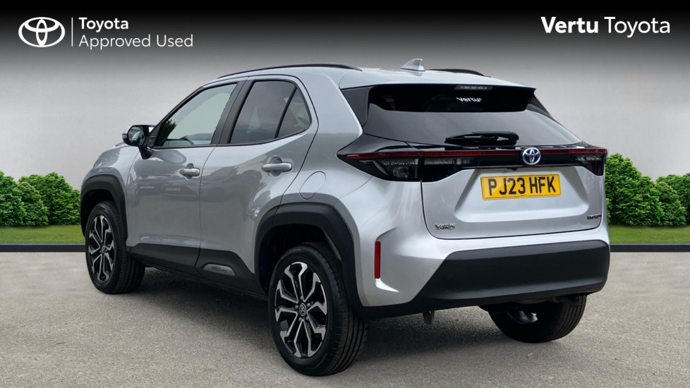 Toyota Yaris Cross 1.5 Hybrid Design 5dr CVT Hybrid Estate - Image 4
