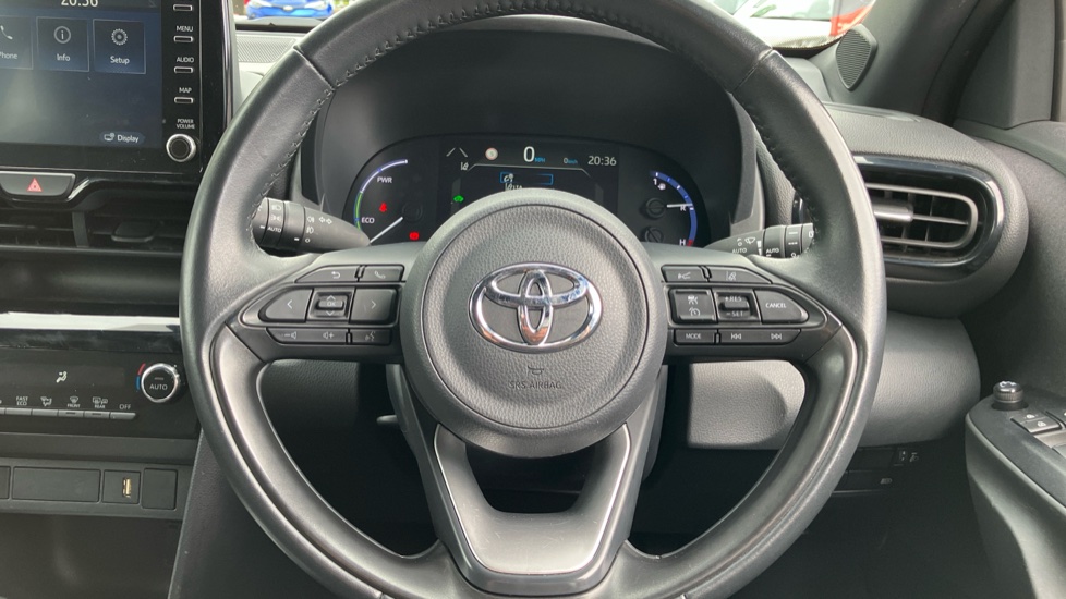 Toyota Yaris Cross 1.5 Hybrid Design 5dr CVT Hybrid Estate - Image 10