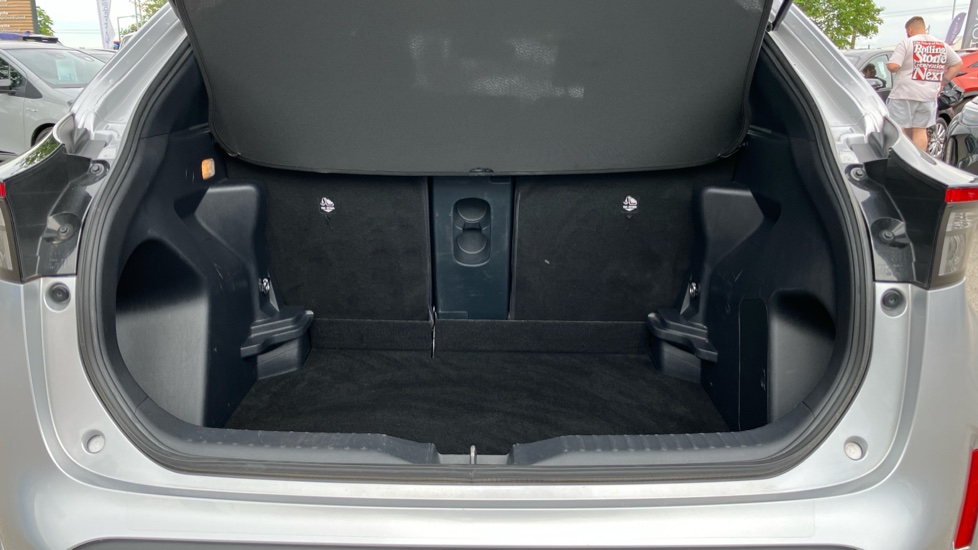 Toyota Yaris Cross 1.5 Hybrid Design 5dr CVT Hybrid Estate - Image 13