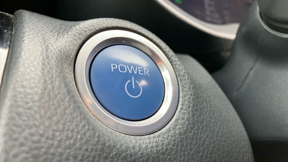 Toyota Yaris Cross 1.5 Hybrid Design 5dr CVT Hybrid Estate - Image 16