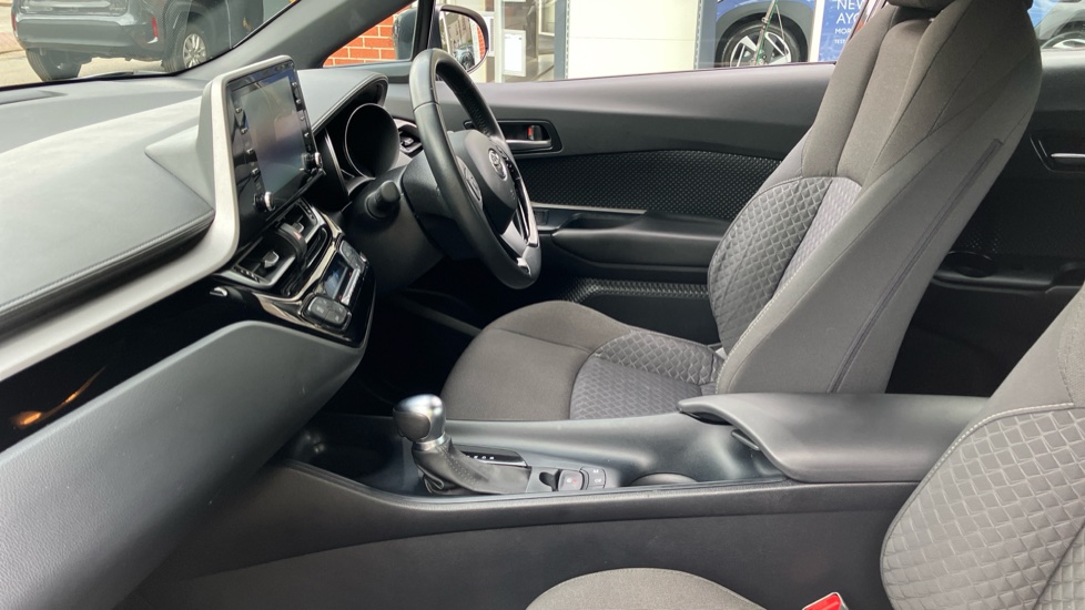 Toyota C-HR 1.8 Hybrid Icon 5dr CVT Hybrid Hatchback - Image 5