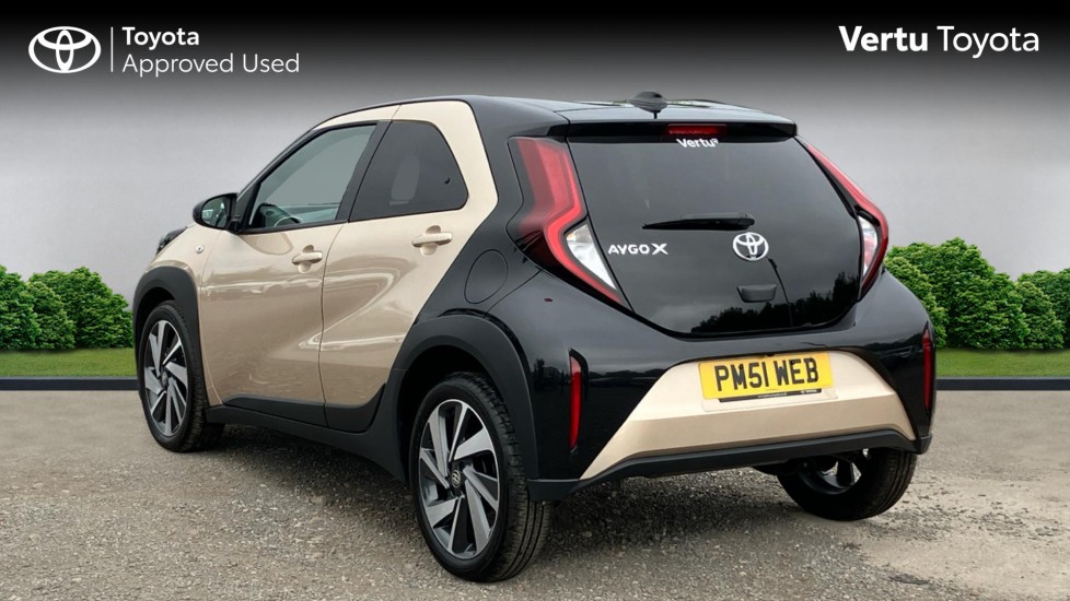 Toyota Aygo X 1.0 VVT-i Edge 5dr Auto Petrol Hatchback - Image 4