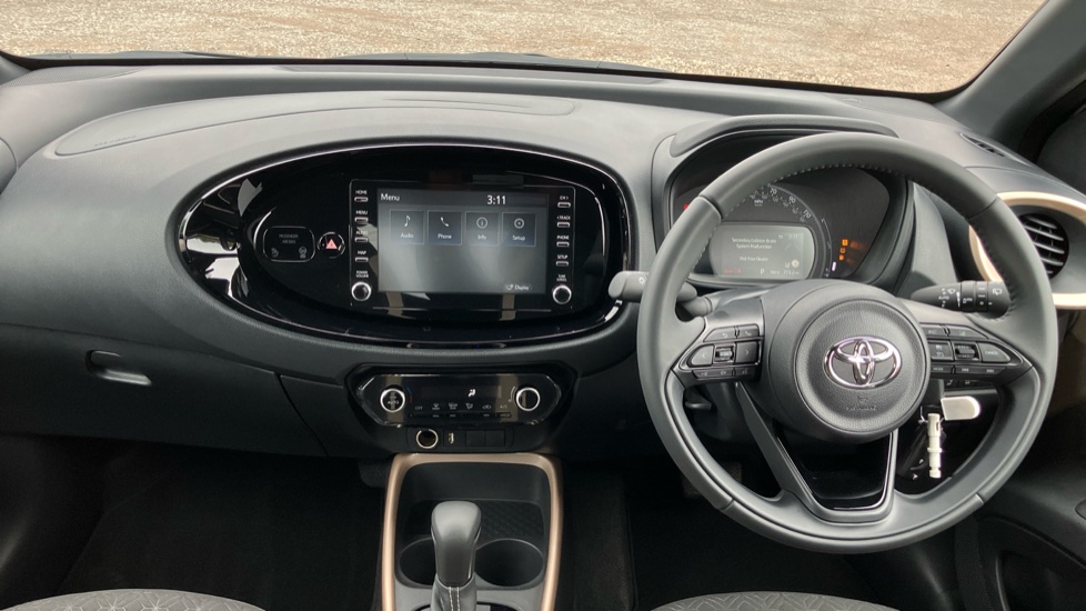 Toyota Aygo X 1.0 VVT-i Edge 5dr Auto Petrol Hatchback - Image 6