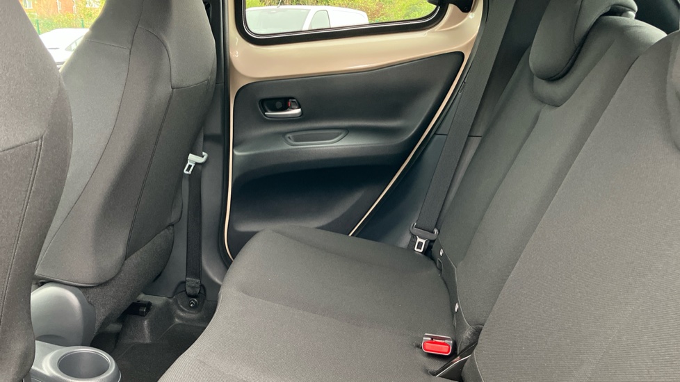 Toyota Aygo X 1.0 VVT-i Edge 5dr Auto Petrol Hatchback - Image 15