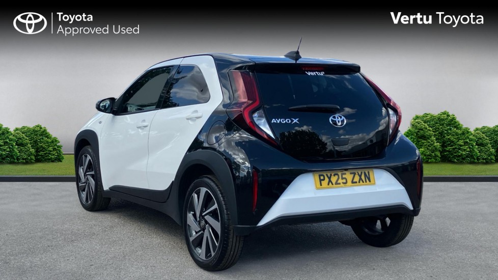 Toyota Aygo X 1.0 VVT-i Edge 5dr Petrol Hatchback - Image 4