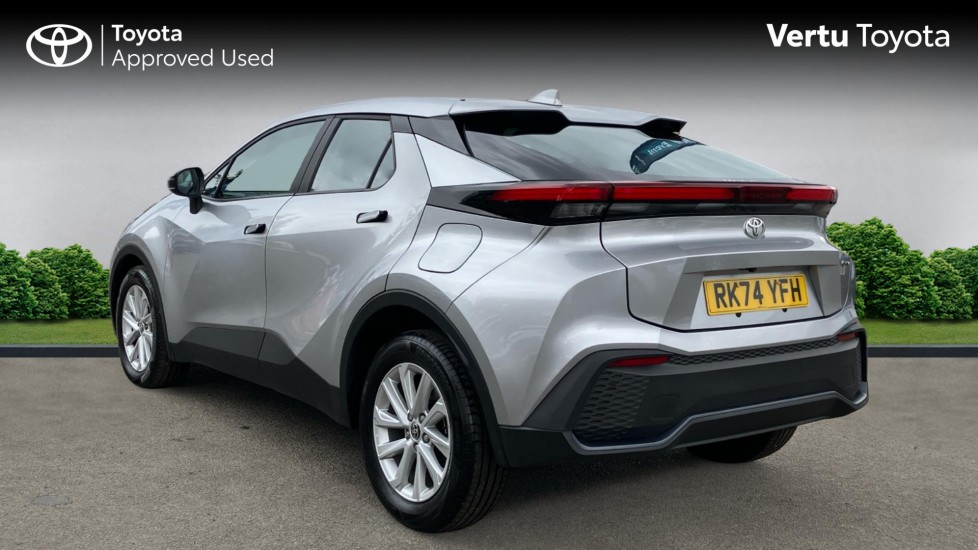 Toyota C-HR 1.8 Hybrid Icon 5dr CVT Hybrid Hatchback - Image 4