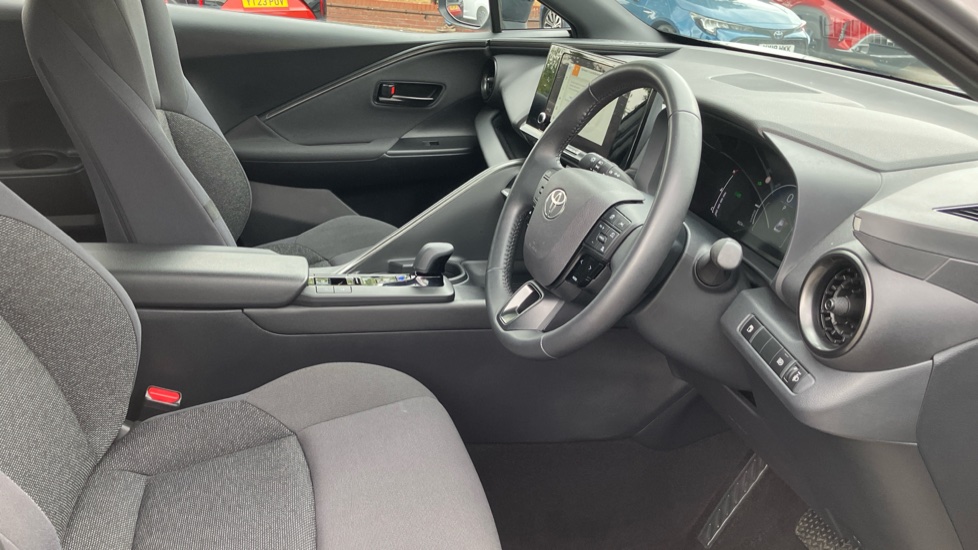 Toyota C-HR 1.8 Hybrid Icon 5dr CVT Hybrid Hatchback - Image 12