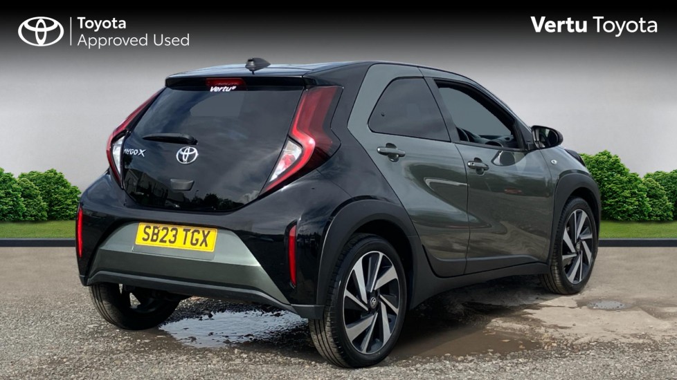 Toyota Aygo X 1.0 VVT-i Edge 5dr Petrol Hatchback - Image 2