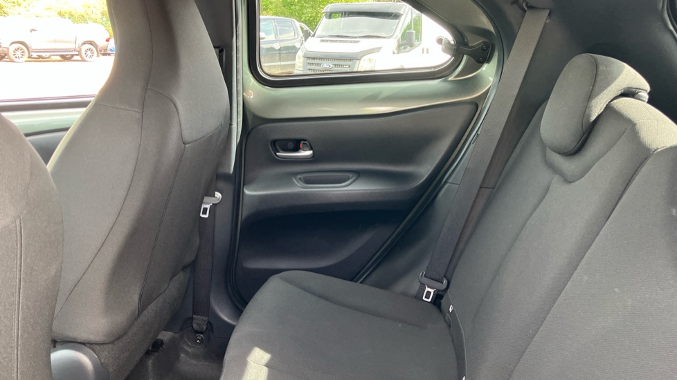 Toyota Aygo X 1.0 VVT-i Edge 5dr Petrol Hatchback - Image 15