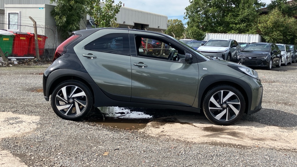 Toyota Aygo X 1.0 VVT-i Edge 5dr Petrol Hatchback - Image 23