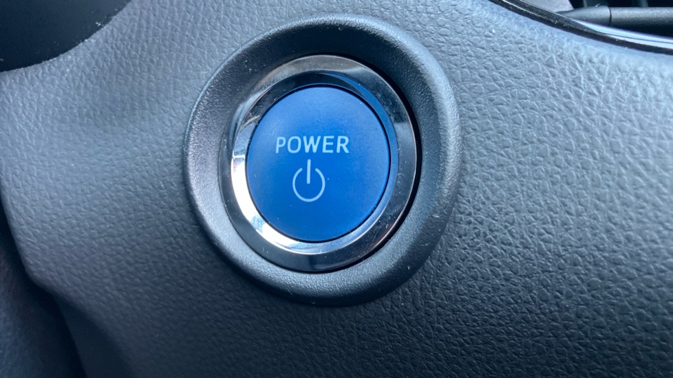 Toyota C-HR 1.8 Hybrid Icon 5dr CVT Hybrid Hatchback - Image 16