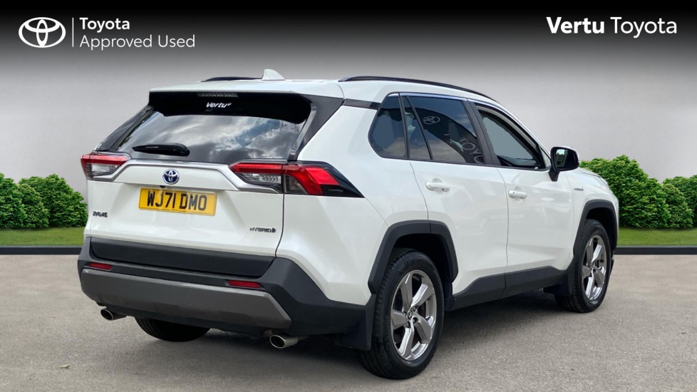 Toyota RAV4 2.5 VVT-i Hybrid Design 5dr CVT 2WD Hybrid Estate - Image 2