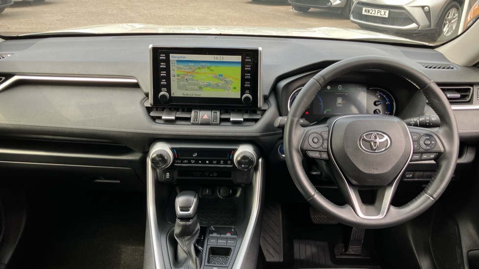 Toyota RAV4 2.5 VVT-i Hybrid Design 5dr CVT 2WD Hybrid Estate - Image 6