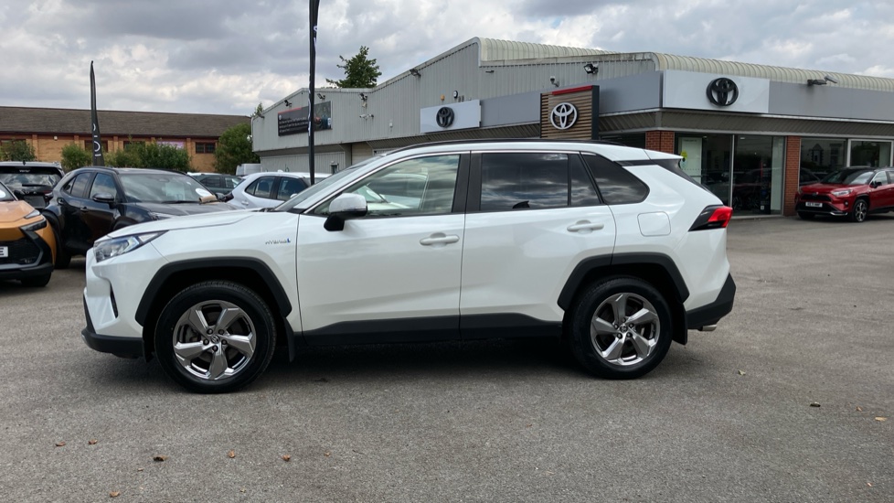 Toyota RAV4 2.5 VVT-i Hybrid Design 5dr CVT 2WD Hybrid Estate - Image 24