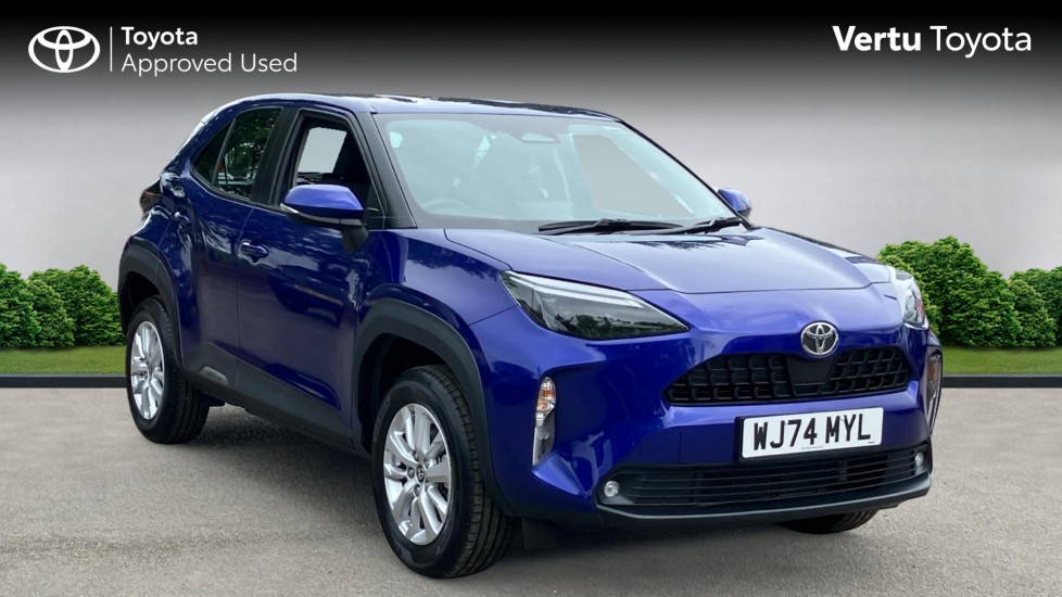 Toyota Yaris Cross 1.5 Hybrid Icon 5dr CVT Hybrid Estate - Image 1