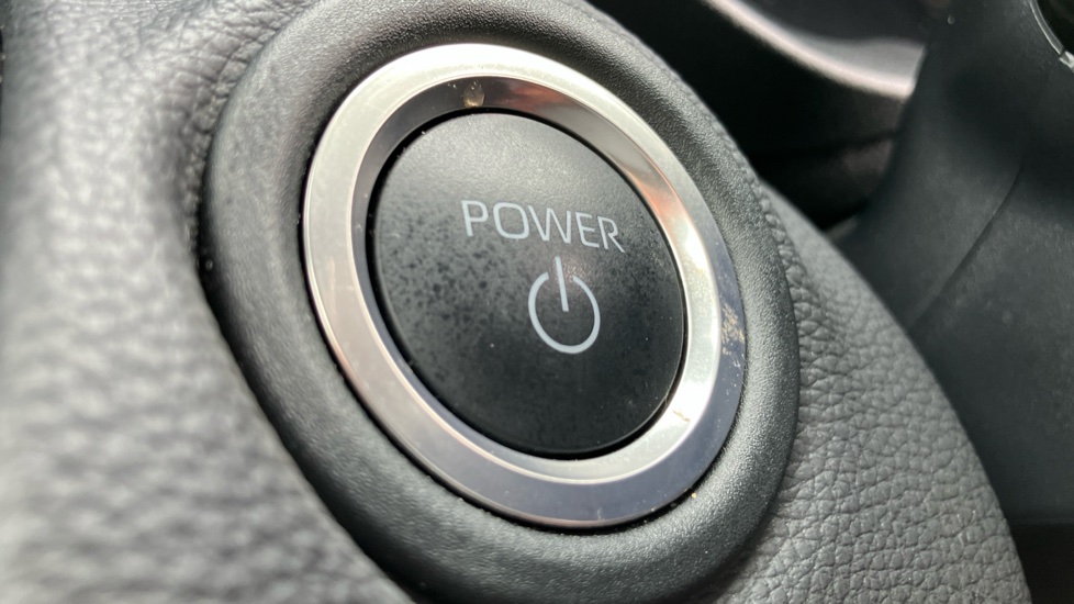 Toyota Yaris Cross 1.5 Hybrid Icon 5dr CVT Hybrid Estate - Image 16