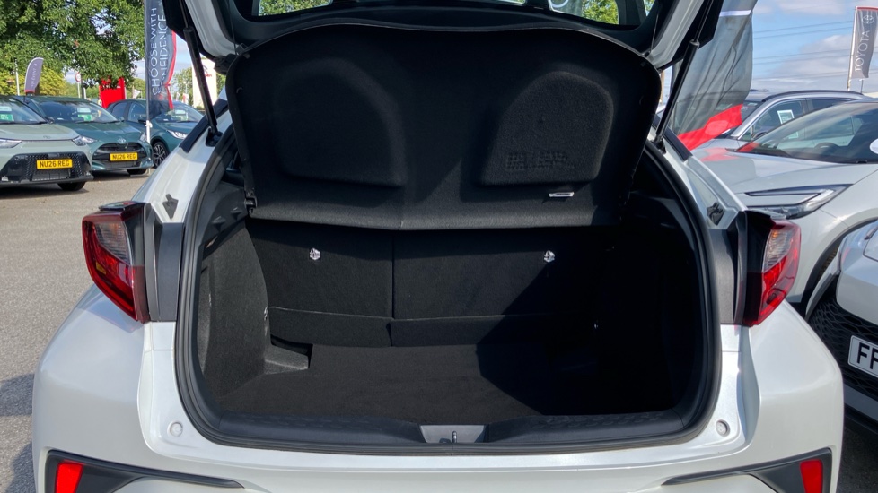 Toyota C-HR 1.8 Hybrid Icon 5dr CVT Hybrid Hatchback - Image 13