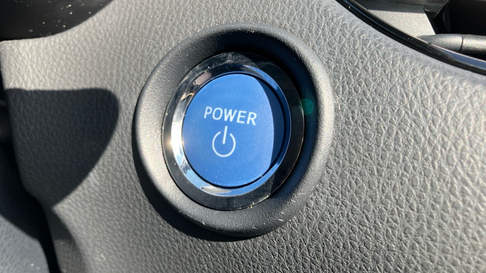 Toyota C-HR 1.8 Hybrid Icon 5dr CVT Hybrid Hatchback - Image 16