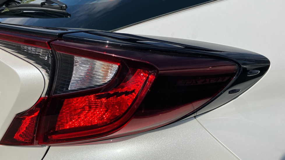 Toyota C-HR 1.8 Hybrid Icon 5dr CVT Hybrid Hatchback - Image 21