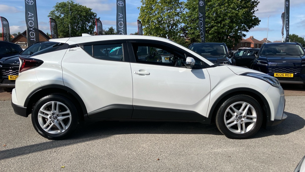 Toyota C-HR 1.8 Hybrid Icon 5dr CVT Hybrid Hatchback - Image 23