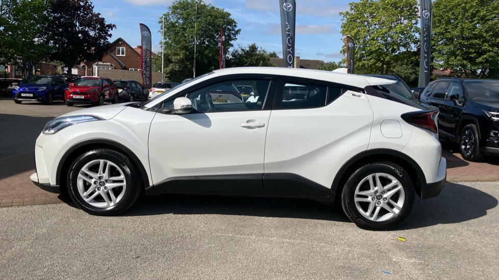 Toyota C-HR 1.8 Hybrid Icon 5dr CVT Hybrid Hatchback - Image 24