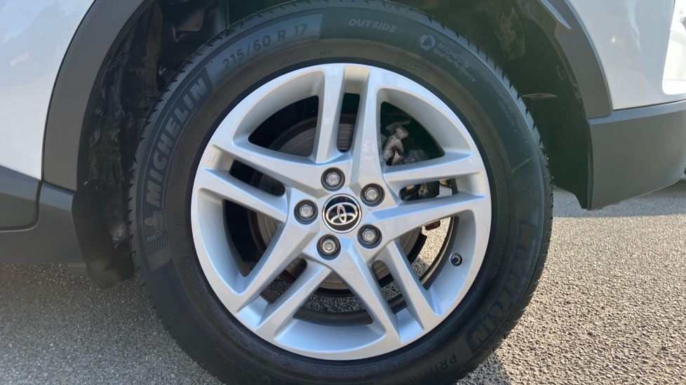 Toyota C-HR 1.8 Hybrid Icon 5dr CVT Hybrid Hatchback - Image 25