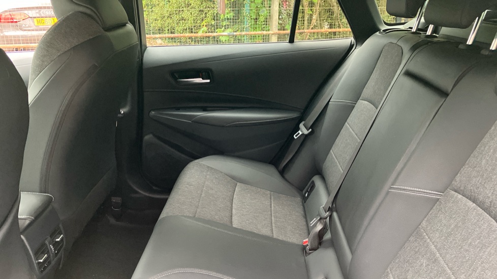 Toyota Corolla 1.8 VVT-i Hybrid Design 5dr CVT Hybrid Hatchback - Image 15
