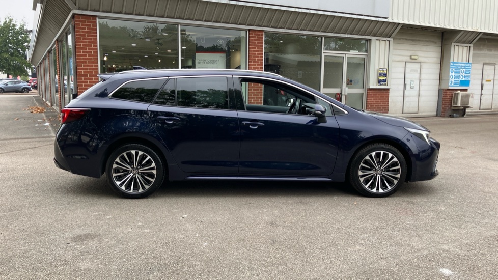 Toyota Corolla 1.8 VVT-i Hybrid Design 5dr CVT Hybrid Hatchback - Image 23