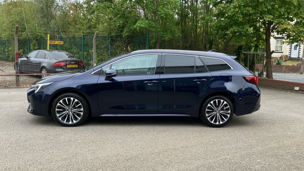 Toyota Corolla 1.8 VVT-i Hybrid Design 5dr CVT Hybrid Hatchback - Image 24