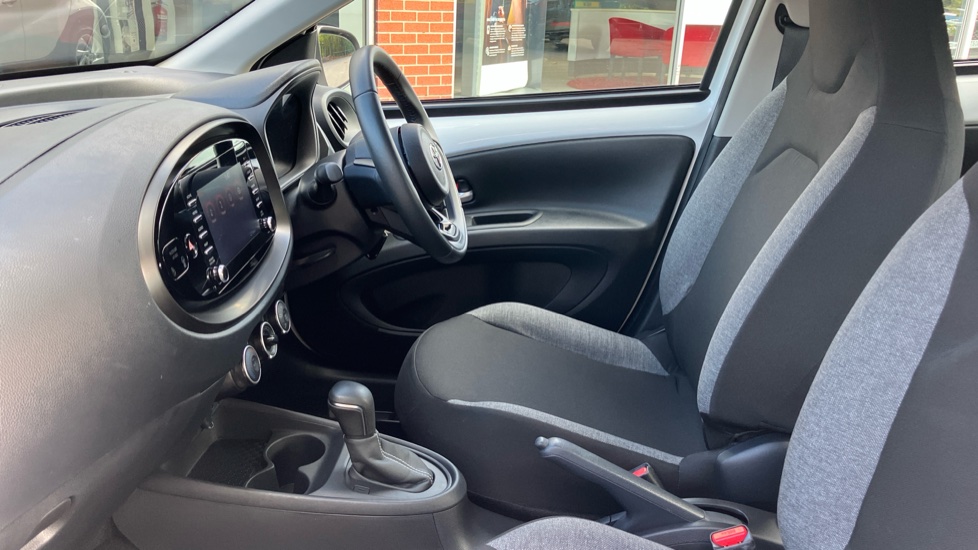 Toyota Aygo X 1.0 VVT-i Pure 5dr Auto Petrol Hatchback - Image 5
