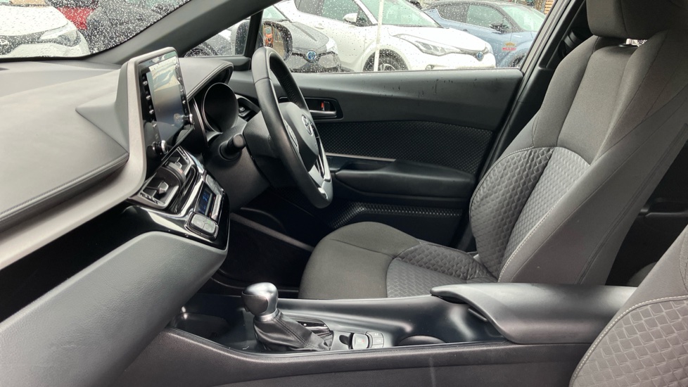 Toyota C-HR 1.8 Hybrid Icon 5dr CVT Hybrid Hatchback - Image 5